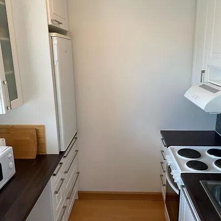 Spacious One-bedroom Near Downtown *