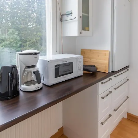 Апартаменты Spacious One-bedroom Near Downtown *