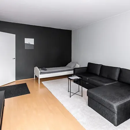 Spacious One-bedroom Near Downtown