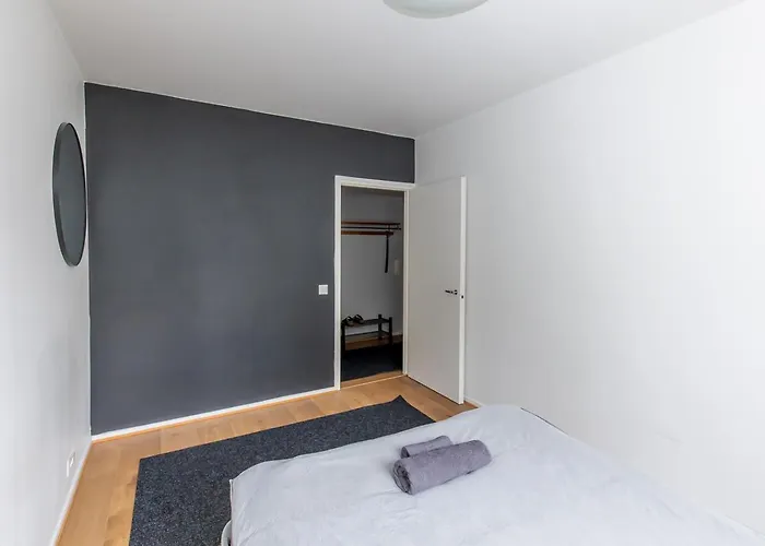 Spacious One-bedroom Near Downtown Лахти